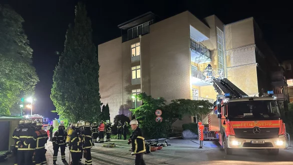 Bei den Todesopfern handelt es sich um Männer im Alter von 84, 85 und 87 Jahren. - © Steven Hutchings/dpa