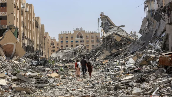 US-Präsident Trump preist den verwüsteten Gazastreifen für seine «phänomenale Lage». (Archivbild) - © Abed Rahim Khatib/dpa