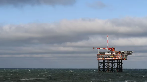 Nach einer Beh&ouml;rdenentscheidung darf auch auf deutschem Hoheitsgebiet in der Nordsee vor Borkum Erdgas gef&ouml;rdert werden. (Archivbild) - &copy; Lars Penning/dpa