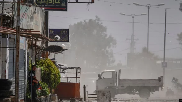 Eine Tonaufnahme mit einer angeblichen Beleidigung des Propheten Mohammed hat die jüngsten Unruhen ausgelöst. (Archivbild) - © Omar Sanadiki/AP/dpa