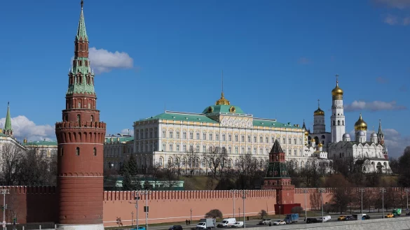 Der Kreml hat erstmals seit Beginn des russischen Angriffskrieges gegen die Ukraine einen ranghohen Vertreter zu Verhandlungen über einen Wiederaufbau der Beziehungen nach Washington geschickt. (Archivbild) - © Bai Xueqi/XinHua/dpa