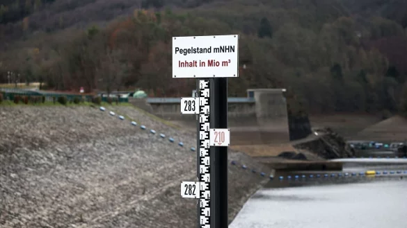 Die Talsperren im Land sind im Moment längst nicht so gut mit Wasser gefüllt wie im Frühling üblich. (Archivbild) - © Oliver Berg/dpa