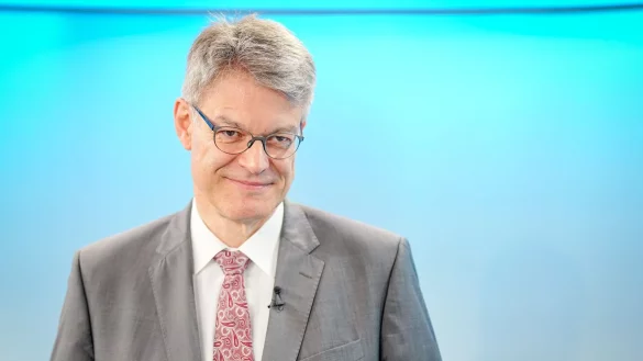 Cannabis am Steuer sieht Verkehrsminister Schnieder (CDU) kritisch. - &copy; Kay Nietfeld/dpa