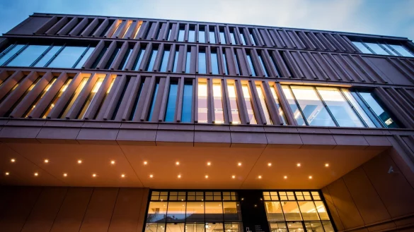 Säure-Attentat in Bochumer Café: Angeklagter schweigt (Archivbild). - © Bernd Thissen/dpa