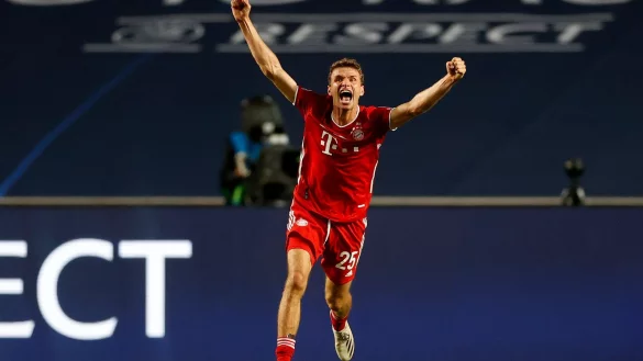 Jubelbilder von Thomas Müller wie hier nach dem Champions-League-Gewinn 2020 prägten seine Bayern-Karriere. - © Matthew Childs/Pool Reuters/AP/dpa