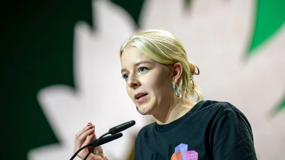 Jette Nietzard fällt öfter mit provokanten Äußerungen in sozialen Medien auf. - © Michael Kappeler/dpa