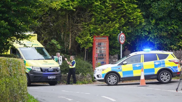 Ein Kind ist bei einem Busunfall in England ums Leben gekommen. - &copy; Ben Birchall/PA Wire/dpa