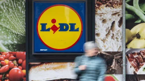 Das Unternehmen Tillman\\\'s ruft eine bestimmte Wurstart zurück, der den Angaben zufolge bei Lidl verkauft wurde. (Archivbild) - © Marijan Murat/dpa
