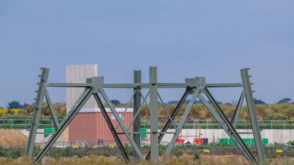 Das f&uuml;r Intel vorgesehene Gel&auml;nde soll auch nach der Absage zu einem High-Tech-Park entwickelt werden. - &copy; Klaus-Dietmar Gabbert/dpa