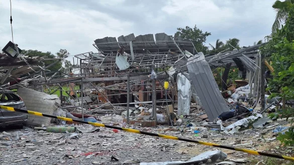 Bei der Explosion gab es mindestens neun Tote. - © Suphan Buri Provincial Public Relations Office/dpa