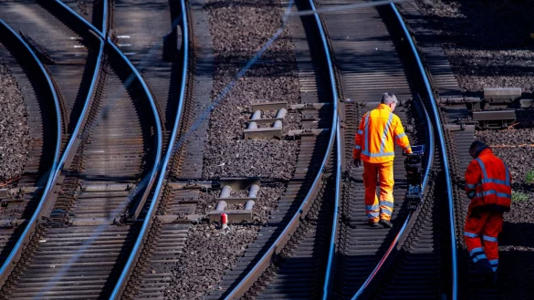 Die Bahn gleicht einer großen Baustelle. (Symbolbild) - © Jens Büttner/dpa