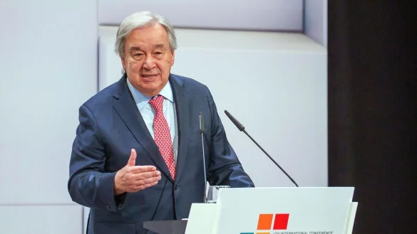 Guterres spricht sich für eine bedingungslose und sofortige Waffenruhe in der Ukraine aus. - © Francisco J. Olmo/Europa Press/dpa