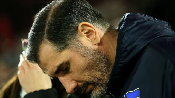 Kämpft um seinen Job: Cristian Fiél. - © Roland Weihrauch/dpa