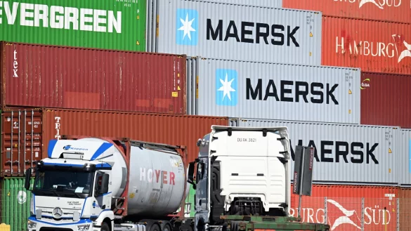 EU verschiebt Gegenz&ouml;lle auf US-Produkte. - &copy; Federico Gambarini/dpa