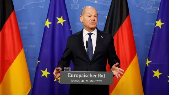 Bundeskanzler Scholz berichtet, dass er viel gelernt habe in seiner EU-Zeit. - &copy; Geert Vanden Wijngaert/AP/dpa