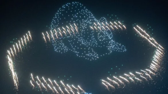 D&uuml;sseldorf: Drohnenshow an Silvester? - &copy; Chan Long Hei/AP/dpa