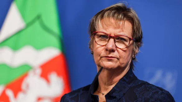 Wichtig sei eine «gute Erinnerungsarbeit» in den Schulen, in Bildungseinrichtungen, Gedenkstätten, sagte Sylvia Löhrmann. (Archivbild) - © Christoph Reichwein/dpa