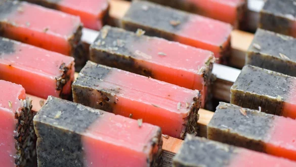 Für Körperpflege geben die Menschen reichlich Geld aus. (Symbolbild) - © Patrick Pleul/ZB/dpa