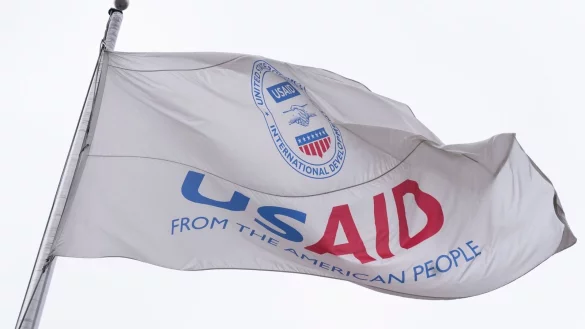Der plötzliche Wegfall der US-Entwicklungshilfe würde schwer wiegen - die USA gelten als das größte Geberland weltweit. (Archivbild) - © Manuel Balce Ceneta/AP/dpa