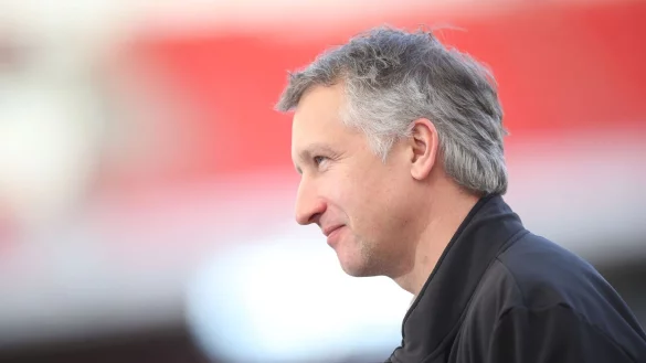 Mit Frank Baumann soll Schalke in die Bundesliga zurückkehren. - © Tom Weller/dpa