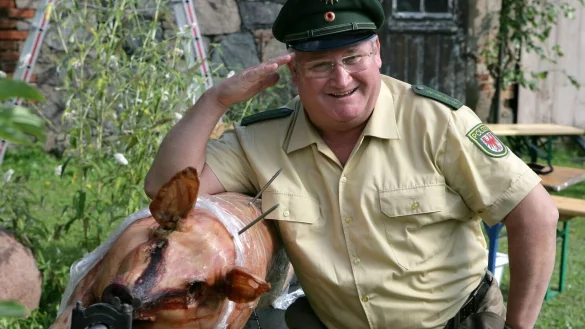Horst Krause bei Dreharbeiten. - © Patrick Pleul/dpa-Zentralbild/dpa