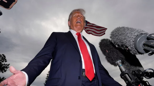 Trump &auml;u&szlig;ert sich zum Tod von Robert Redford. - &copy; Alex Brandon/AP/dpa