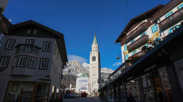 In der N&auml;he von Cortina d\\\'Ampezzo st&uuml;rzte ein Deutscher zu Tode. (Archivbild) - &copy; Giovanni Auletta/AP/dpa