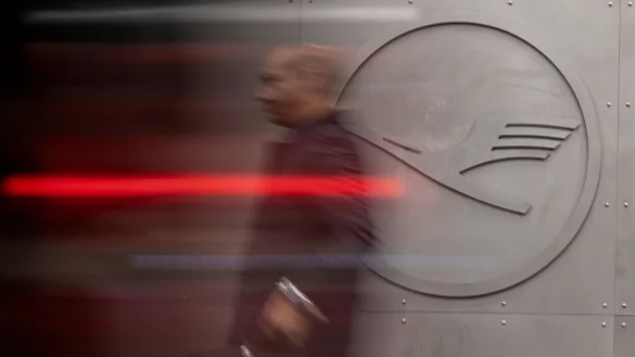 Der Lufthansa-Konzern will in seinen Verwaltungen 4000 Jobs streichen. - &copy; Hannes P. Albert/dpa