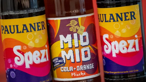 In der ersten Runde des Spezi-Streits hat Paulaner gewonnen - Berentzen will nun in Berufung gehen. (Illustration) - &copy; Peter Kneffel/dpa