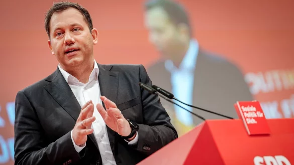 Parteichef Klingbeil setzte sich f&uuml;r den Antrag zum AfD-Verbotsverfahren ein. - &copy; Kay Nietfeld/dpa