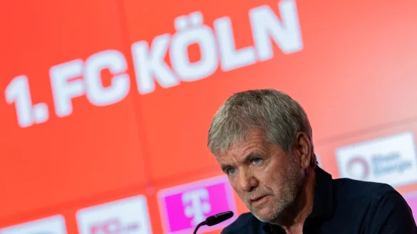 Zurück beim 1. FC Köln: Trainer-Urgestein Friedhelm Funkel. - © Rolf Vennenbernd/dpa