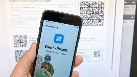 E-Rezepte können auch bei Versandapotheken eingelöst werden. - © Jens Kalaene/dpa