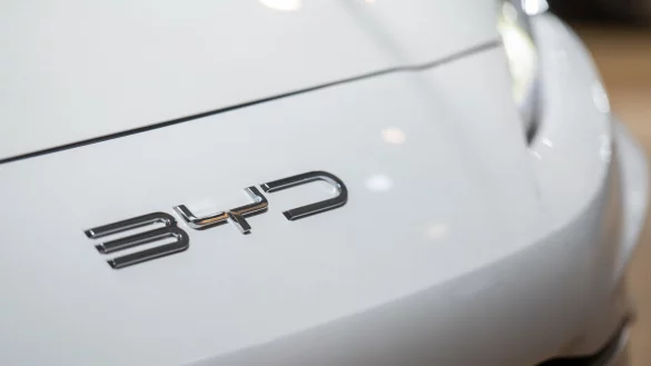 Während US-Rivale Tesla zuletzt in der Volksrepublik Probleme hatte, geht das Wachstum bei BYD auch in den ersten Monaten des neuen Jahres weiter. (Archivbild) - © Jonas Roosens/Belga/dpa