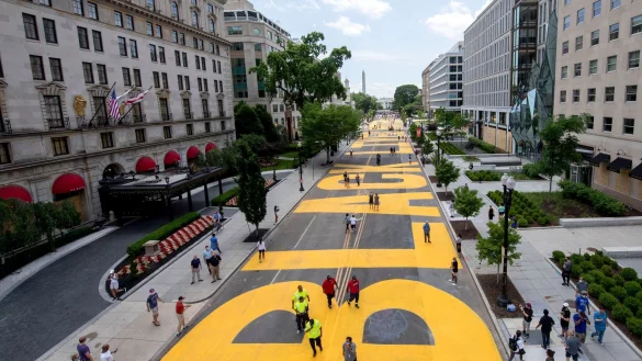 Der Schriftzug ist unweit des Wei&szlig;en Hauses in Washington zu finden. (Archivbild) - &copy; Khalid Naji-Allah/Executive Office of the Mayor/AP/dpa