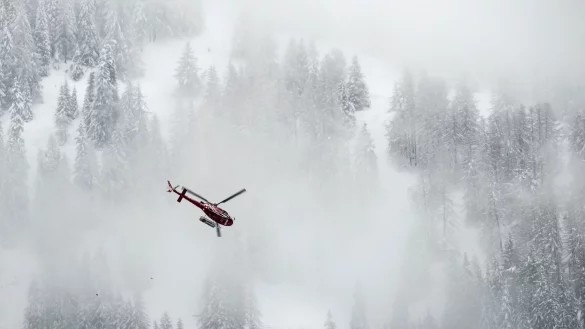 In der Schweiz sind die Leichen von f&uuml;nf Skitoureng&auml;ngern entdeckt worden. - &copy; Jean-Christophe Bott/KEYSTONE/dpa