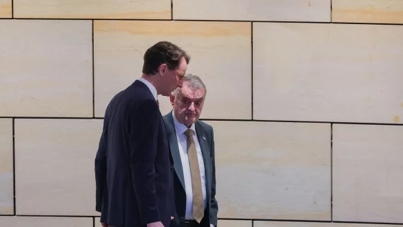 CDU-Poltiker Reul fordert rasche Entscheidungen zur Migrationspolitik. (Archivbild) - &copy; Rolf Vennenbernd/dpa