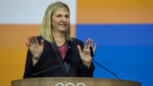 Kirsty Coventry ist zur IOC-Präsidentin gewählt worden. - © Thanassis Stavrakis/AP/dpa