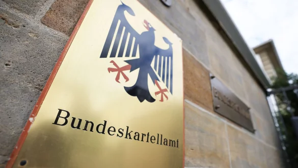 So wie der Bundesadler zeigt manchmal auch das Bundeskartellamt seine Krallen, indem es Bußgelder verhängt. - © Oliver Berg/dpa