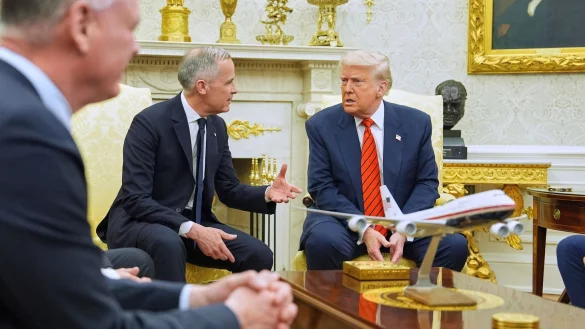 Carney und Trump im Weißen Haus. - © Evan Vucci/AP/dpa