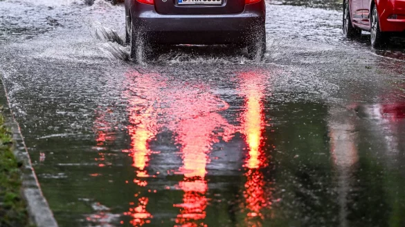In der Nacht kam es laut Beh&ouml;rden zu keinen gr&ouml;&szlig;eren Zwischenf&auml;llen. - &copy; Jens Kalaene/dpa