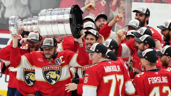 Die Florida Panthers veranstalten nach dem Stanley-Cup-Sieg am Sonntag ihre Siegesparade. - © Nathan Denette/The Canadian Press/AP/dpa