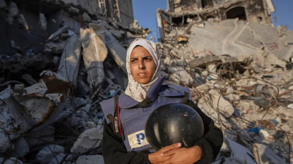 Die freie Journalistin Mariam Dagga wurde im Gazastreifen bei einem israelischen Angriff getötet. - © Jehad Alshrafi/AP/dpa