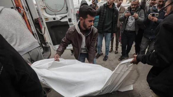 Bei israelischen Angriffen im Gazastreifen starben nach palästinensischen Angaben mindestens 41 Menschen. - © Omar Ashtawy/APA Images via ZUMA Press Wire/dpa