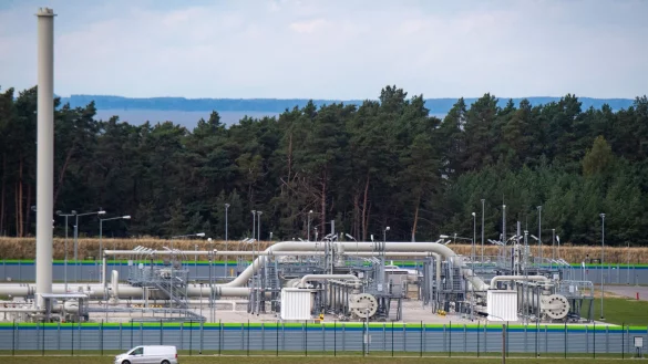 Neue Sanktionen sollen dafür sorgen, dass niemand mehr auf ein Comeback des Nord-Stream-Projekts setzt. (Archivbild) - © Stefan Sauer/dpa