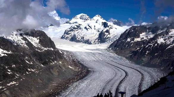 Die Gletscher schwinden wegen der Klimaerwärmung rasant (Archivbild) - © Matthias Schrader/AP