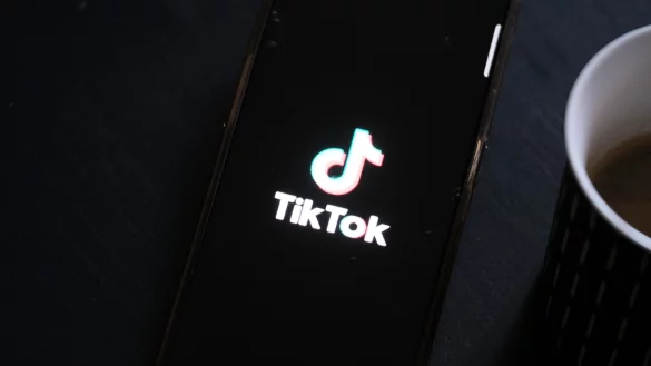 Tiktok droht nach einem US-Gesetz das Aus in den USA. - © Maxime Fraisse/ZUMA Press Wire/dpa