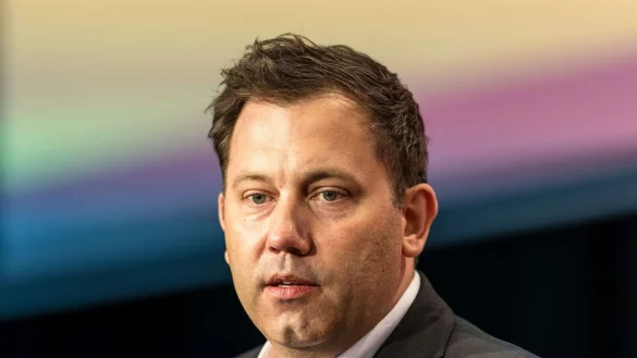 Klingbeil will eine Reform seines Vorgängers Christian Lindner rückgängig machen. - © Frank Hammerschmidt/dpa