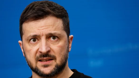 Nach der Gefangennahme von chinesischen Staatsb&uuml;rgern in russischen Uniformen fordert der ukrainische Pr&auml;sident Wolodymyr Selenskyj internationale Reaktionen. (Archivbild) - &copy; Geert Vanden Wijngaert/AP/dpa