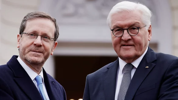 Deutschland und Israel feiern in schwierigen Zeiten 60 Jahre diplomatische Beziehungen - &copy; Carsten Koall/dpa