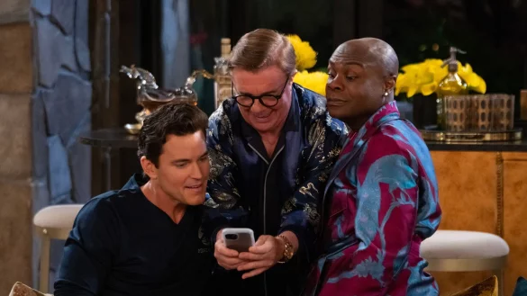 Matt Bomer, Nathan Lane und Nathan Lee Graham in einer Szene aus &laquo;Mid-Century Modern&raquo;. Seit Karfreitag ist die Sitcom mit zehn Episoden (jeweils um die 20 bis 25 Minuten L&auml;nge) beim Streamingdienst Disney+ abrufbar. - &copy; Chris Haston/Disney+/dpa